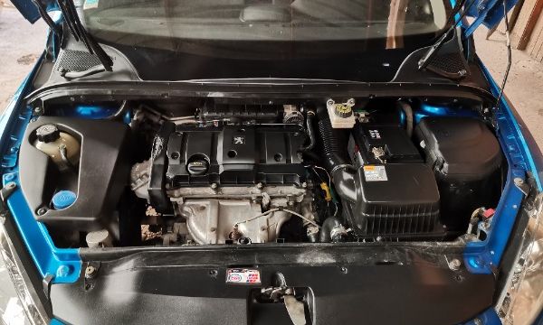 Voir plus — Nettoyage compartiment moteur — Jonet saül Mr. Propre auto