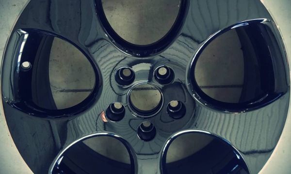 Voir l'image Reparation et usinage jante — SMART REPAIR CARROSSERIE 68 — photo 1