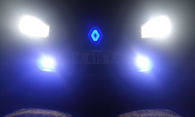 Voir l'image Changement ampoule (Xenon + LED) — O'Stan Service Mécanique — photo 1
