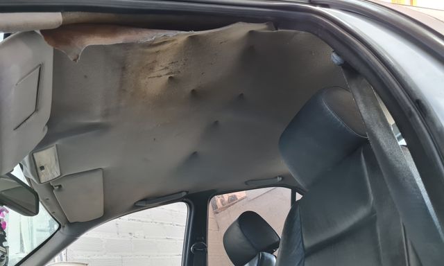 Voir l'image Réfection de ciel de toit — SPAY Esthétique Automobile — photo 1