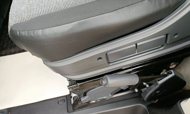 Voir plus — Réparation de sièges tissus — SPAY Esthétique Automobile
