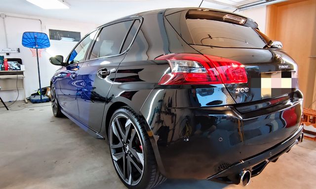 Voir l'image Polissage et protection céramique 4 ans sur une Peugeot 308 GTI bi-couleurs — LK-Rénov'Auto — photo 1