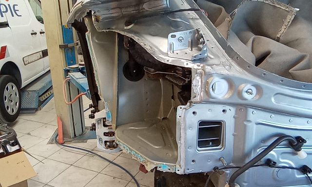 Voir l'image Experience n3 — Asphalte carrosserie — photo 1