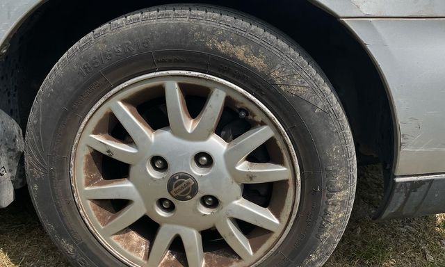 Voir plus — Nettoyage complet et rénovation d’une Nissan Primera — M&T Cars-Detailing