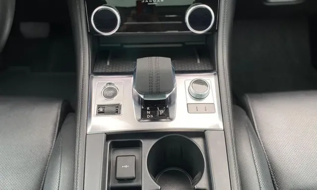 Voir plus — Nettoyage intérieur jaguar — Clean performance