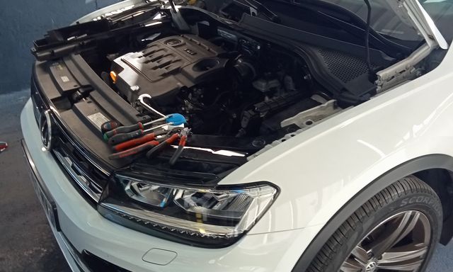 Voir l'image INSTALLATION CAMERA AVANT AVANT ARRIÈRE VW TIGUAN 2016 — TRACKING ONLINE FRANCE — photo 1