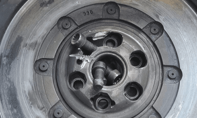 Voir l'image Embrayage / Volant moteur — MQAuto — photo 1