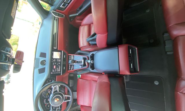 Voir l'image Nettoyage intérieur — Polorenocar Detailing — photo 1