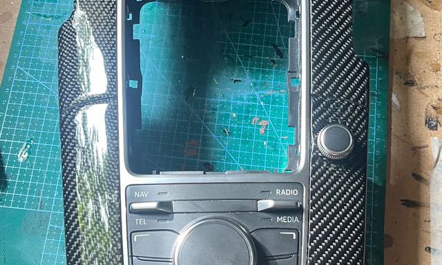 Voir l'image Console centrale Carbone A3 8v — Bruno Baptista — photo 1