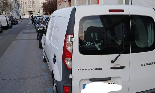 Voir l'image Kangoo 1.5 dci — Micipsa Belhabib — photo 1