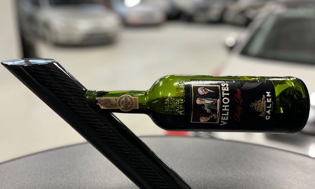 Voir l'image Support bouteille de vin 100% carbone — Bruno Baptista — photo 1
